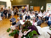 Volles Haus beim Empfang anlässlich des 50-jährigen Bestehen der Ev. Jugendhilfe Menden